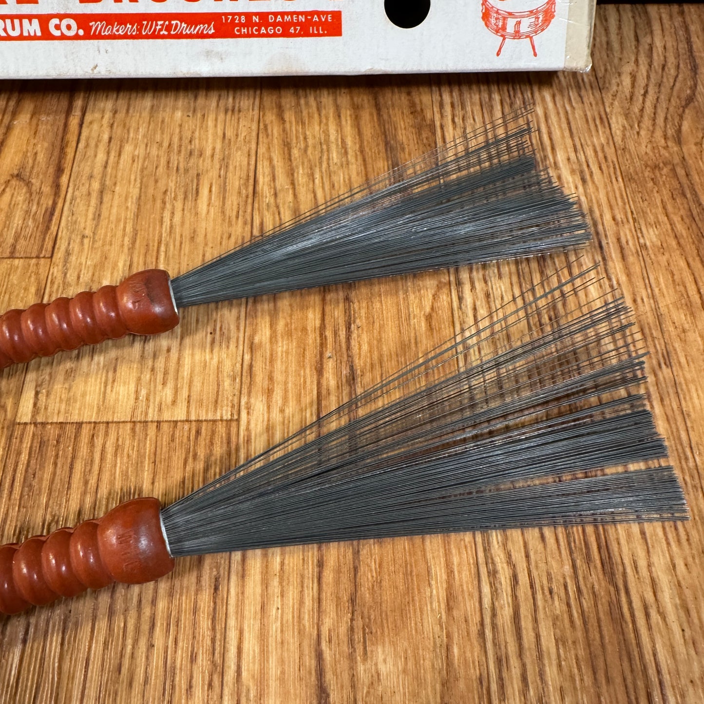 1950s-60s WFL / Ludwig No. 190 Red Ribbed Model Retractable Brushes