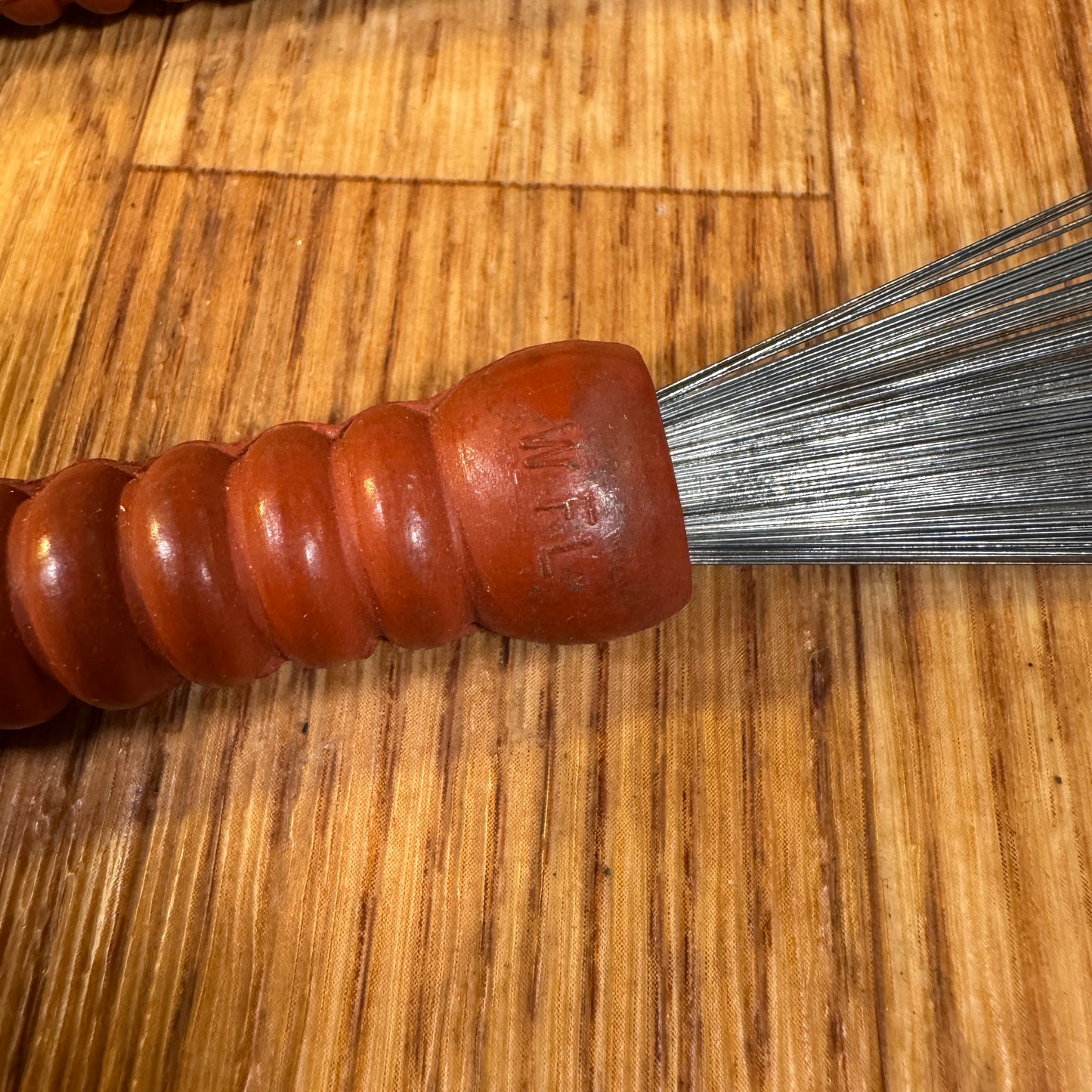 1950s-60s WFL / Ludwig No. 190 Red Ribbed Model Retractable Brushes