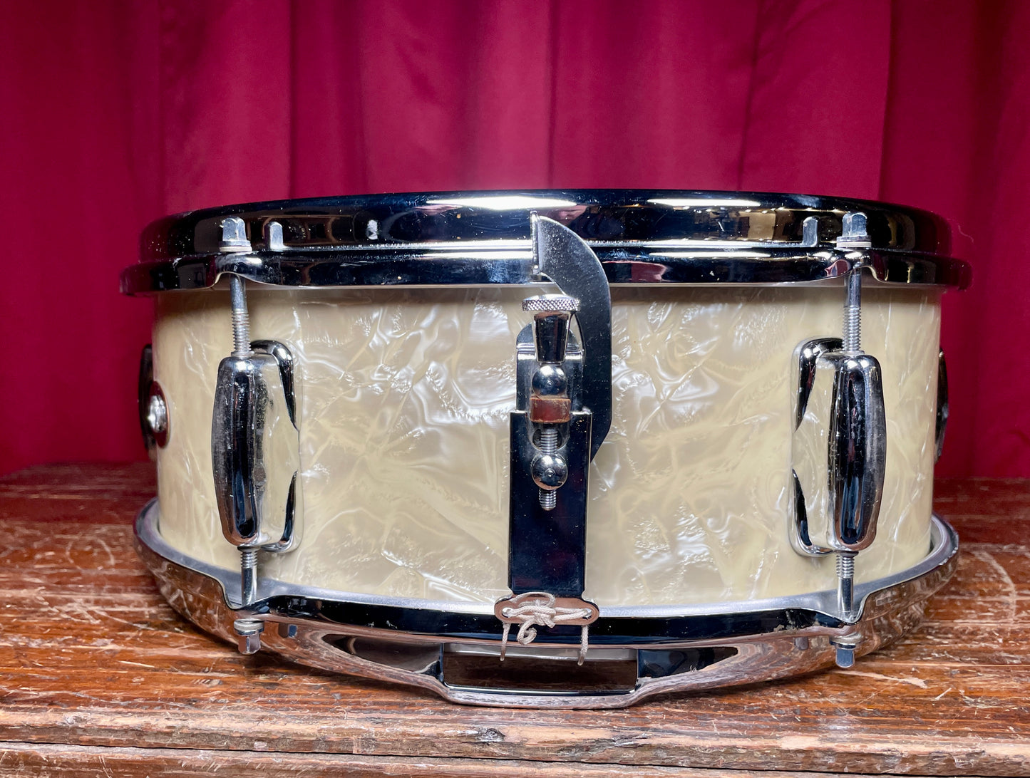 1965 Slingerland No. 161 Deluxe Student Model 5.5x14 Snare Drum White Marine Pearl WMP