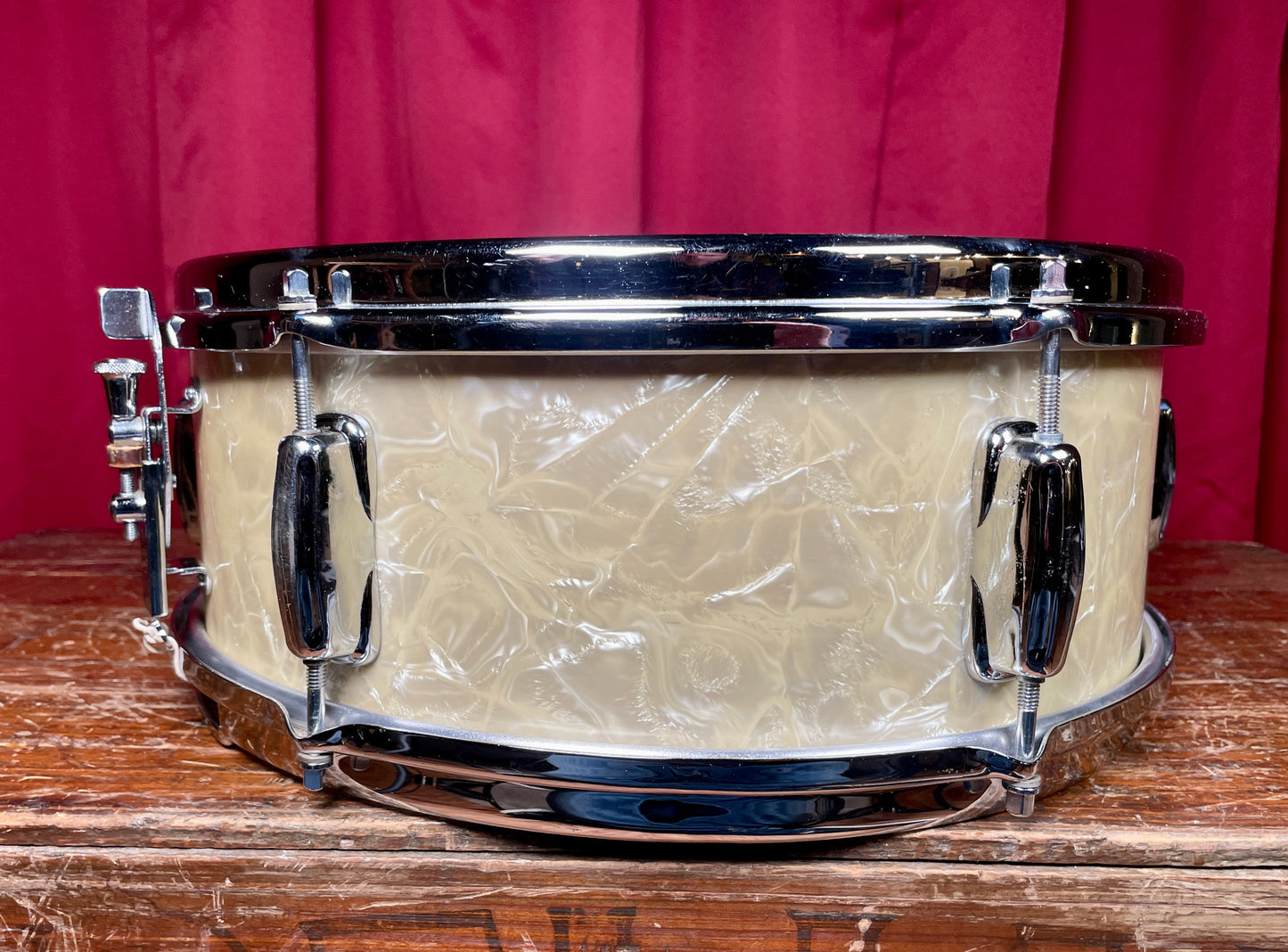 1965 Slingerland No. 161 Deluxe Student Model 5.5x14 Snare Drum White Marine Pearl WMP