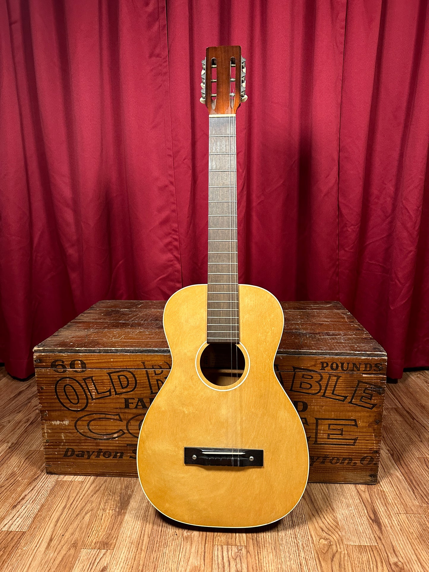 1964 Harmony H910 Classical Acoustic Guitar Natural