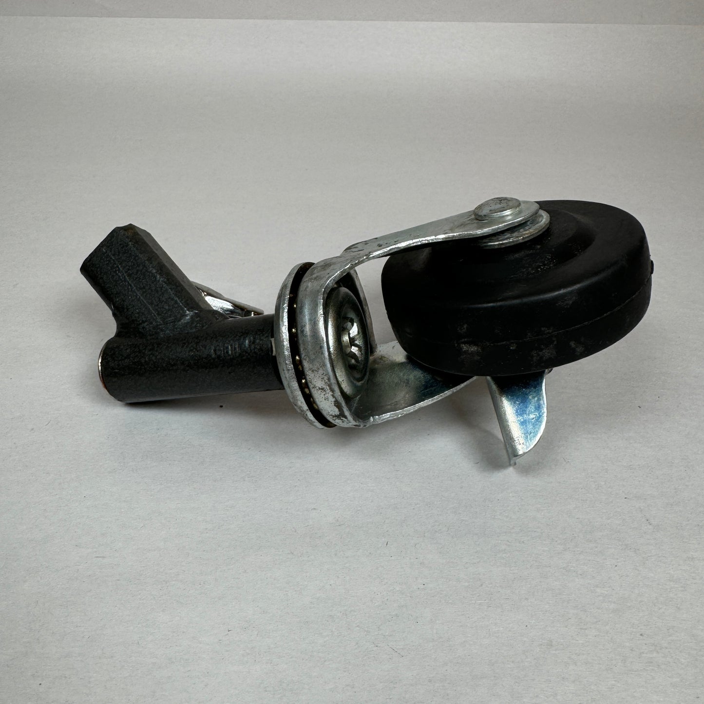 Latin Percussion LP764 Percussion Table Casters Single Black #1