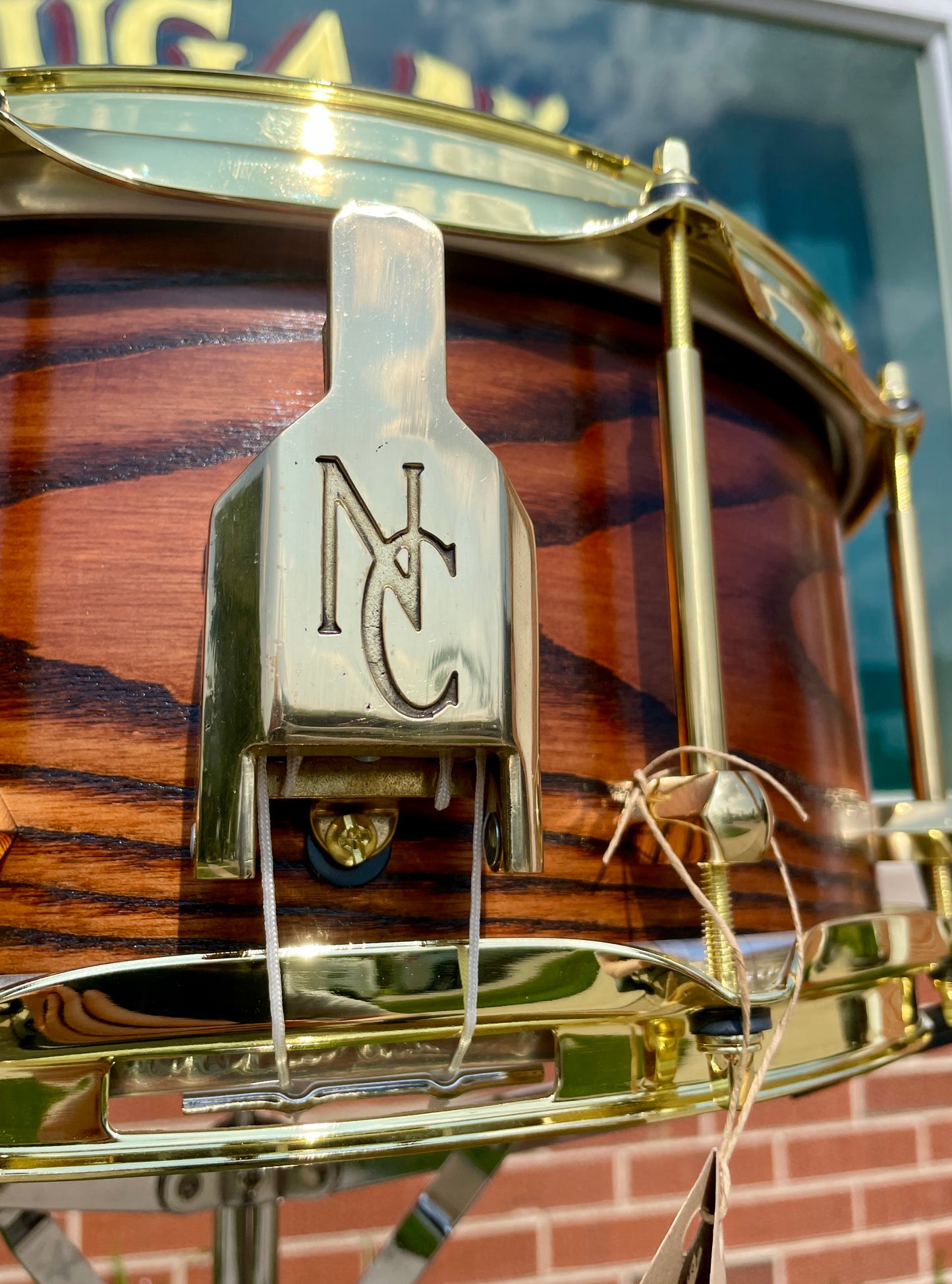 Noble & Cooley 6x14 Special Edition Solid Shell Classic Sassafras Snare Drum Honey Maple Satin