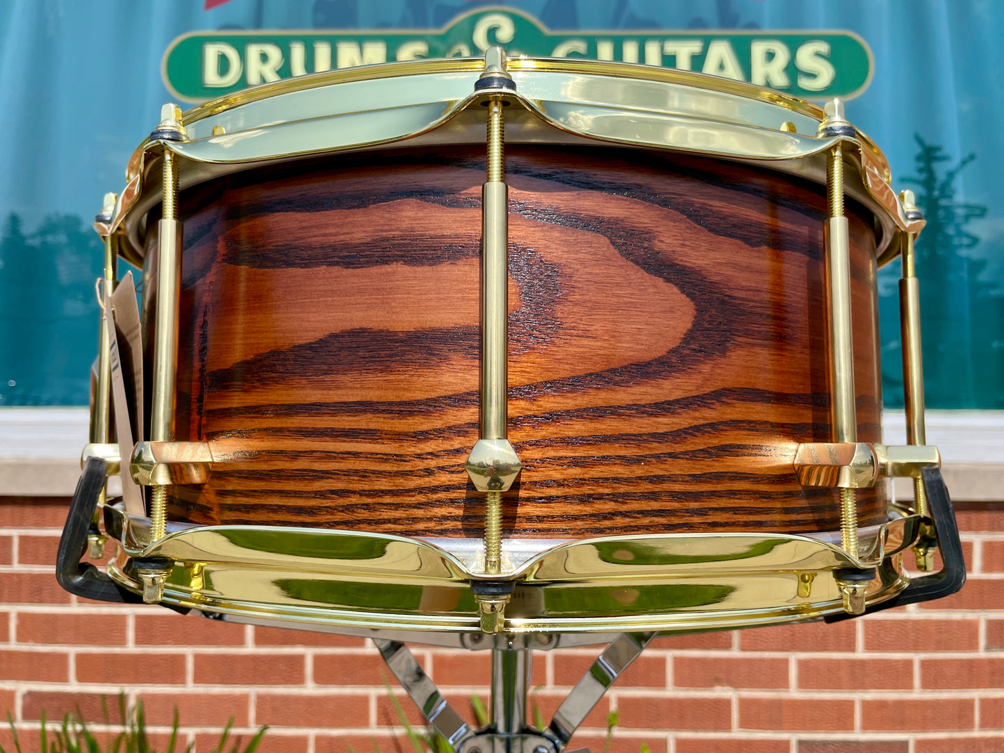 Noble & Cooley 6x14 Special Edition Solid Shell Classic Sassafras Snare Drum Honey Maple Satin