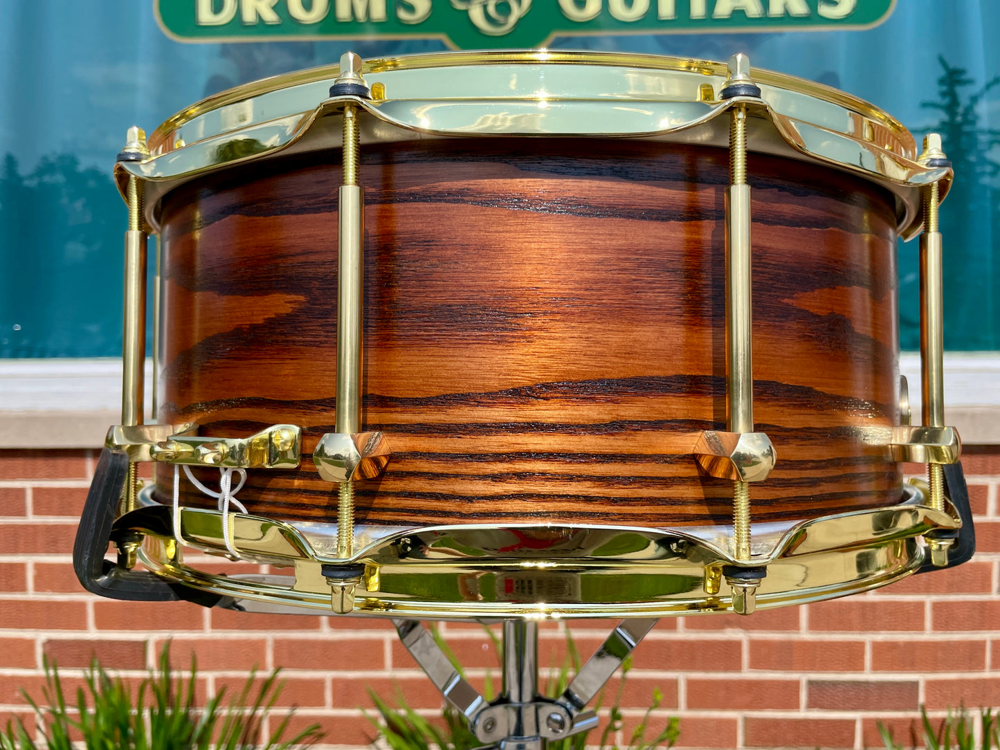 Noble & Cooley 6x14 Special Edition Solid Shell Classic Sassafras Snare Drum Honey Maple Satin