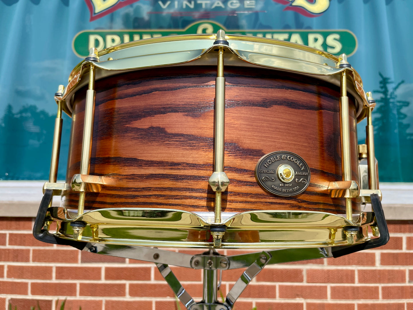Noble & Cooley 6x14 Special Edition Solid Shell Classic Sassafras Snare Drum Honey Maple Satin