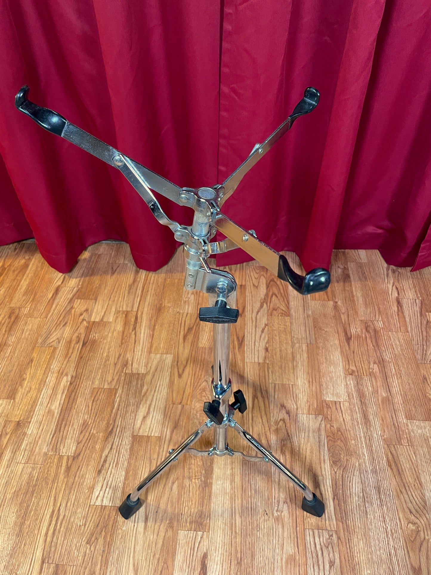 1970s / 1980s Ludwig No. 1374 Hercules Snare Drum Stand