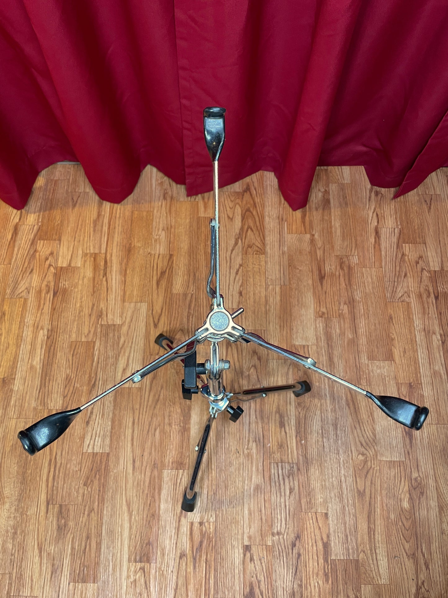 1970s / 1980s Ludwig No. 1374 Hercules Snare Drum Stand