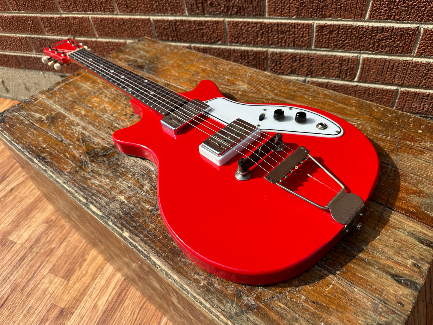 1960s Tosca Thunderstick Dual Pickup Short Scale Electric Guitar Red Supro Valco