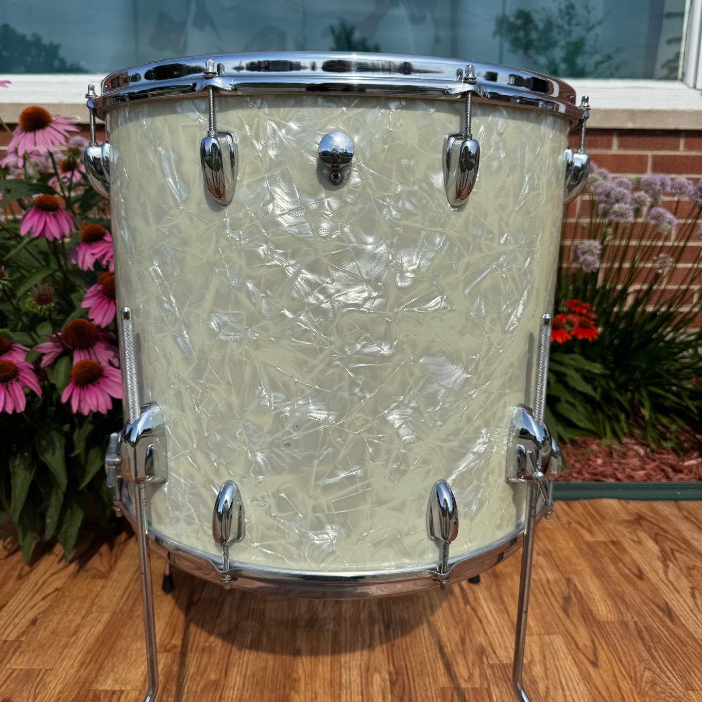 1970s Slingerland 16x18 Floor Tom Single Drum White Marine Pearl