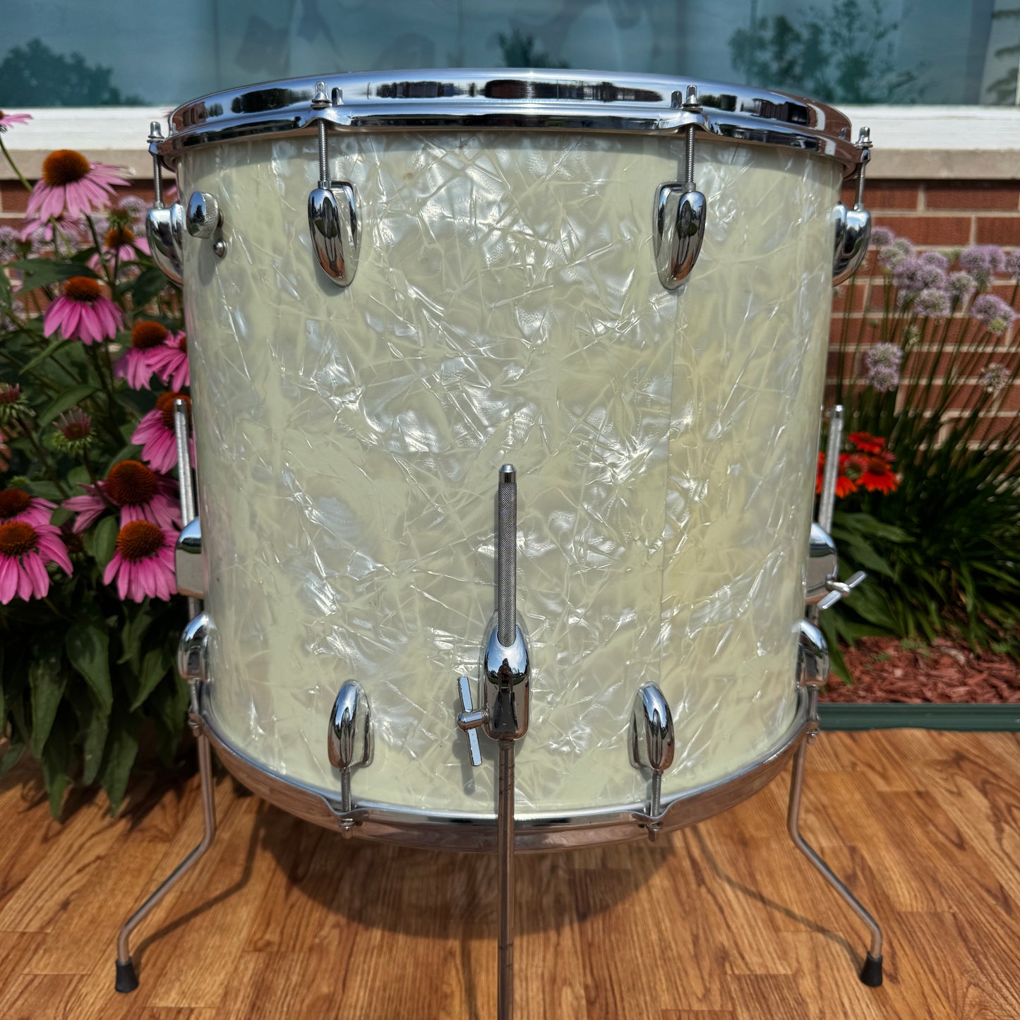 1970s Slingerland 16x18 Floor Tom Single Drum White Marine Pearl