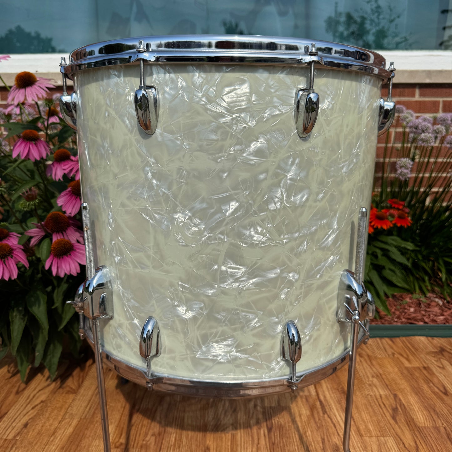 1970s Slingerland 16x18 Floor Tom Single Drum White Marine Pearl