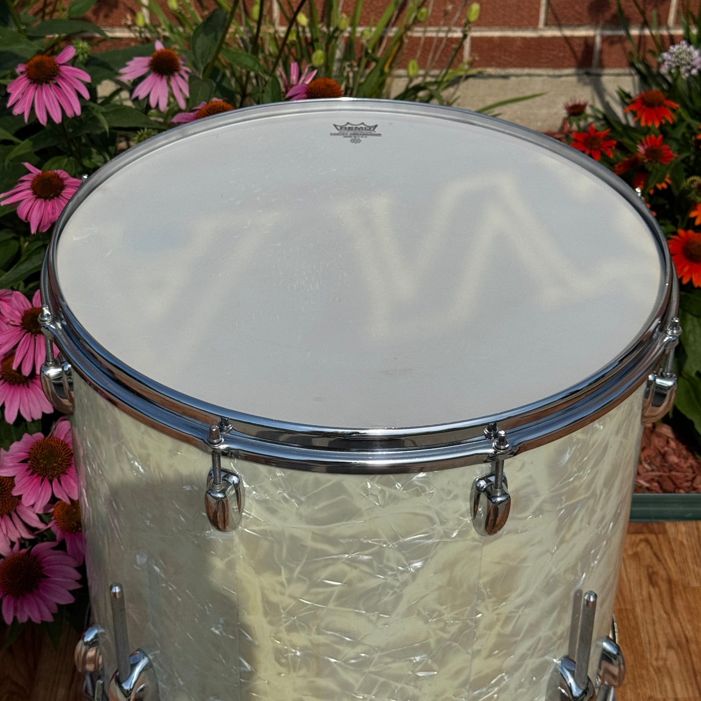 1970s Slingerland 16x18 Floor Tom Single Drum White Marine Pearl