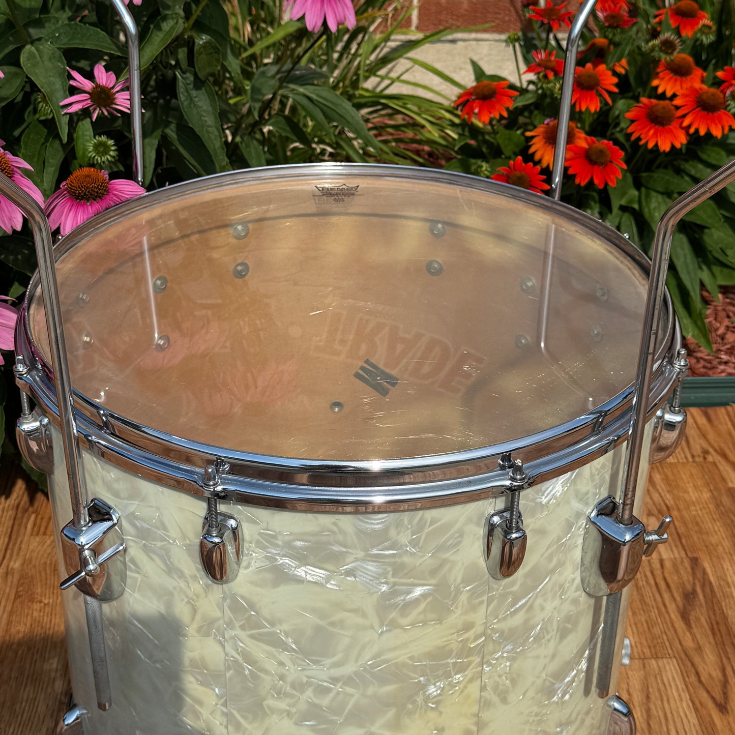 1970s Slingerland 16x18 Floor Tom Single Drum White Marine Pearl