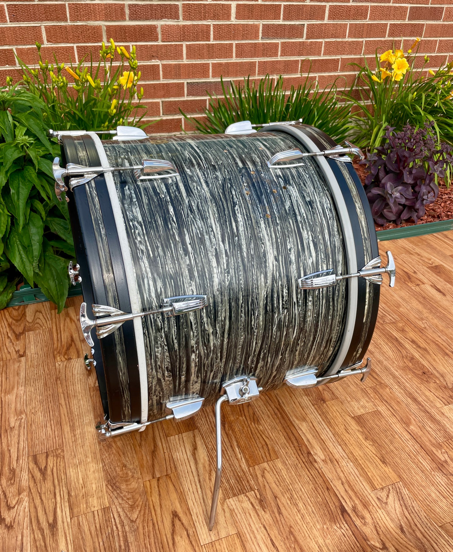1960s Ludwig Down Beat 14x20 Bass Drum Oyster Black Pearl Ringo
