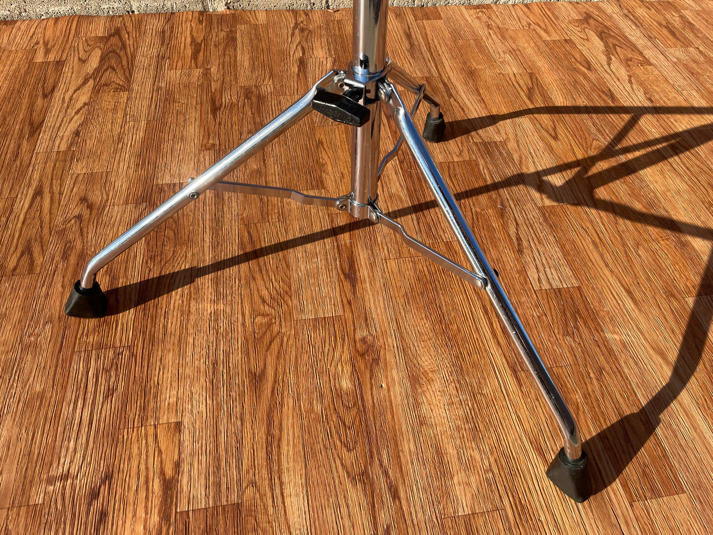 1970s Ludwig Hercules Atlas No. 1405 Straight Cymbal Stand Tubular Legs
