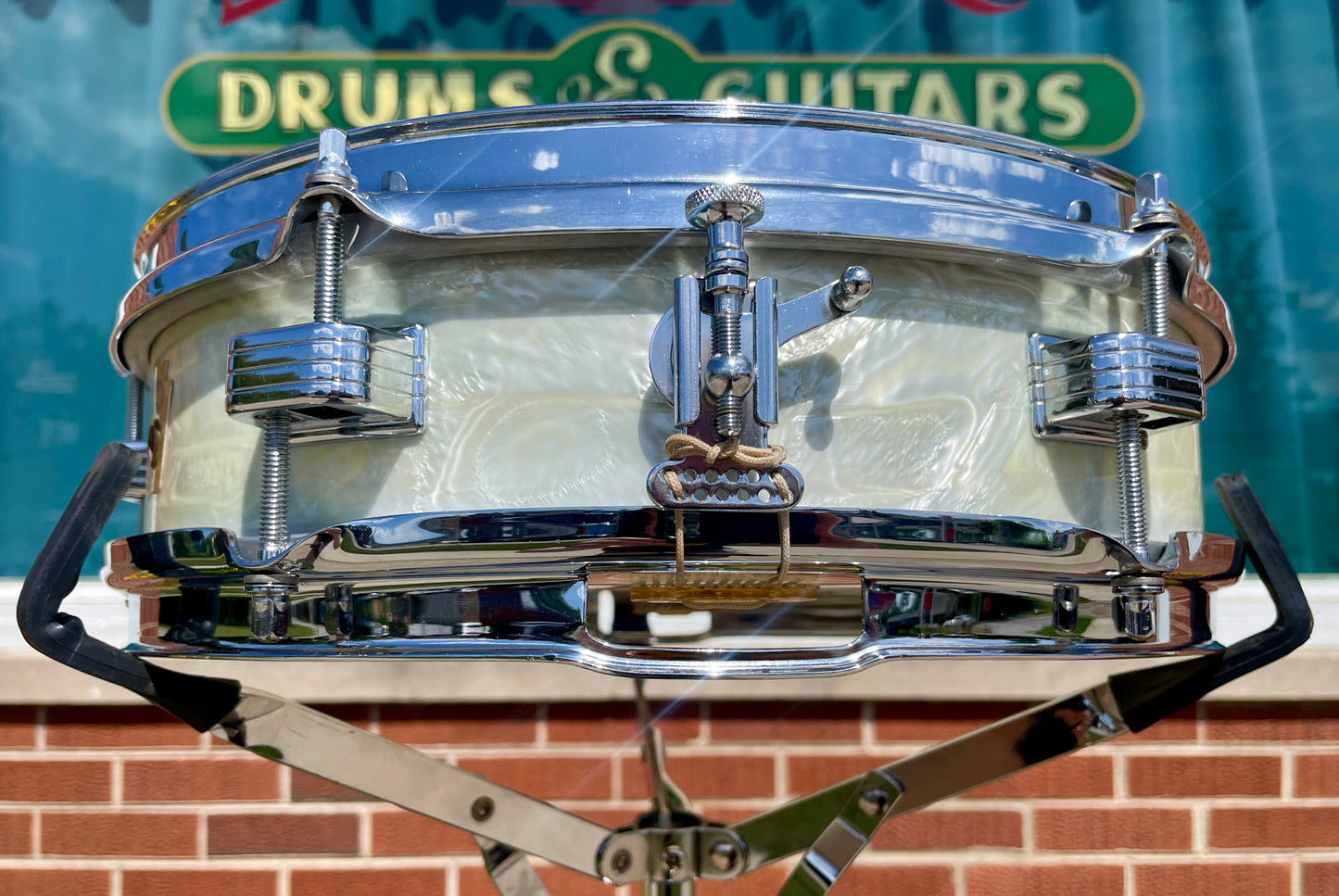 1959 Ludwig 3x13 Be-Bop Jazz Combo Snare Drum White Marine Pearl Trans Badge