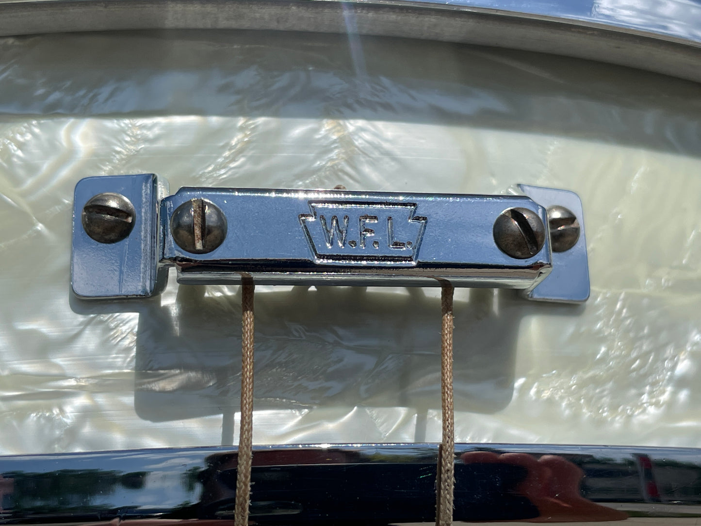 1959 Ludwig 3x13 Be-Bop Jazz Combo Snare Drum White Marine Pearl Trans Badge