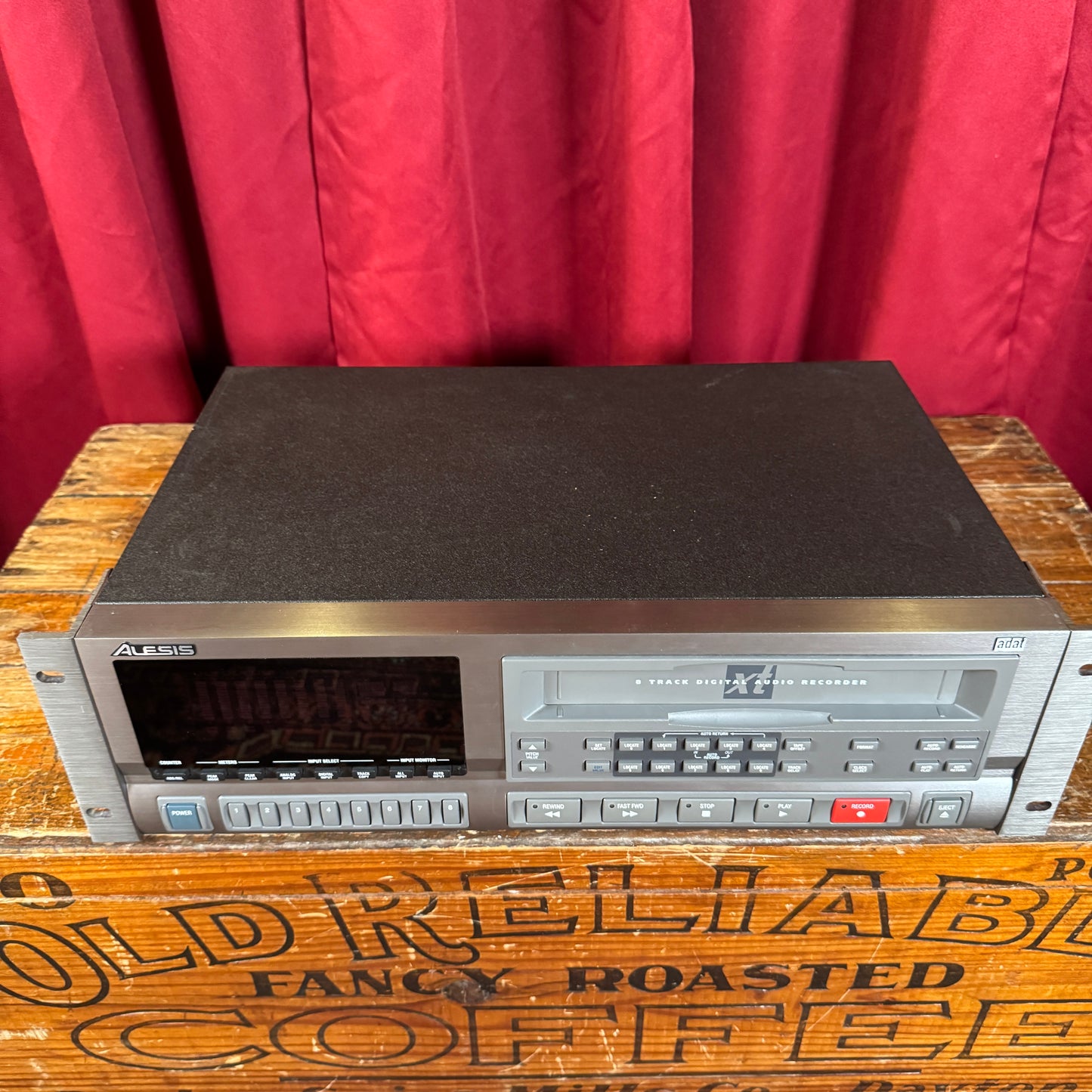 Alesis ADAT XT 8-Track Digital Audio Recorder #2 of 2