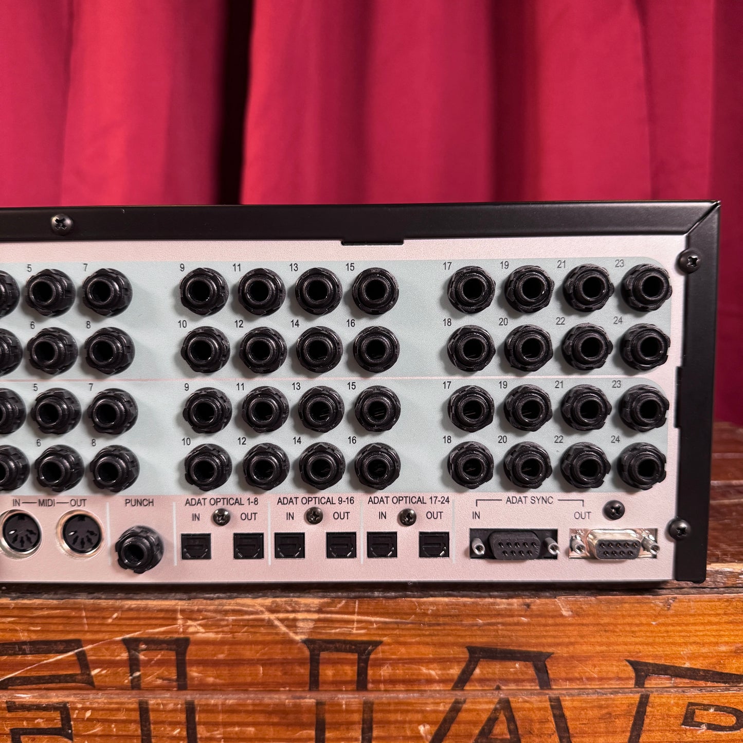 Alesis HD-24 ADAT Hard Disk 24-Track Digital Audio Recorder