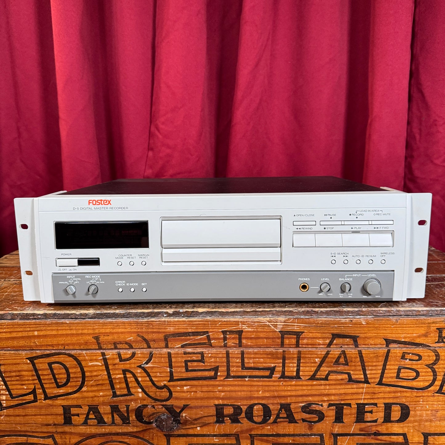 Fostex D-5 Digital Audio Tape Master Recorder DAT w/ Manual