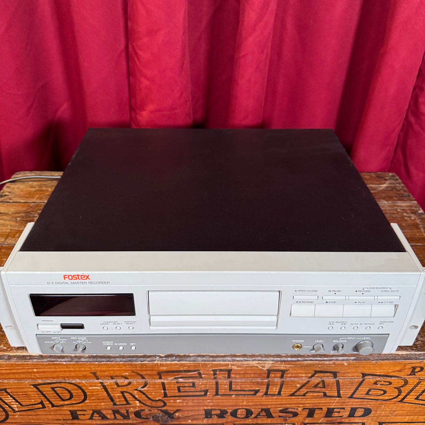 Fostex D-5 Digital Audio Tape Master Recorder DAT w/ Manual