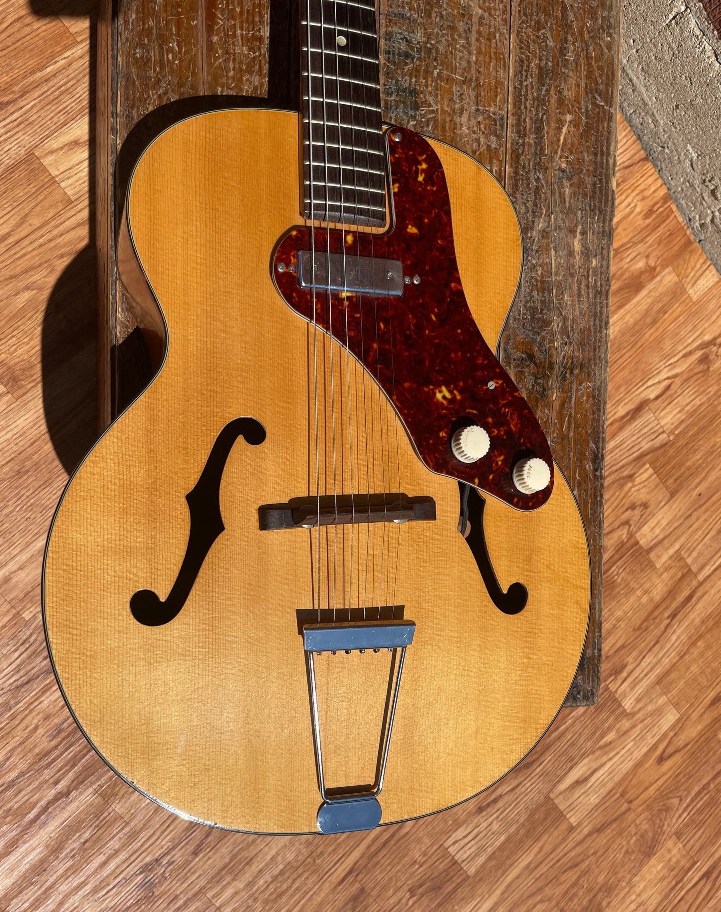 1950s Silvertone Model H1324 Archtop Electric Guitar Natural Harmony 708 w/ Original Case