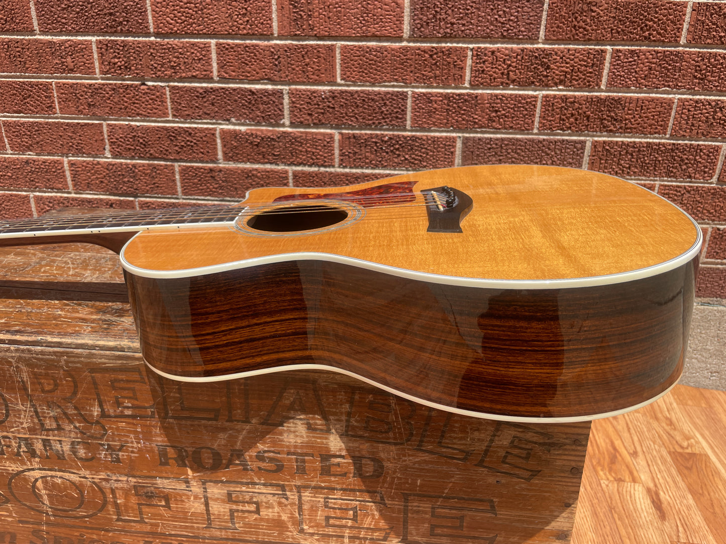 1997 Taylor 814C Grand Auditorium Acoustic Guitar Natural