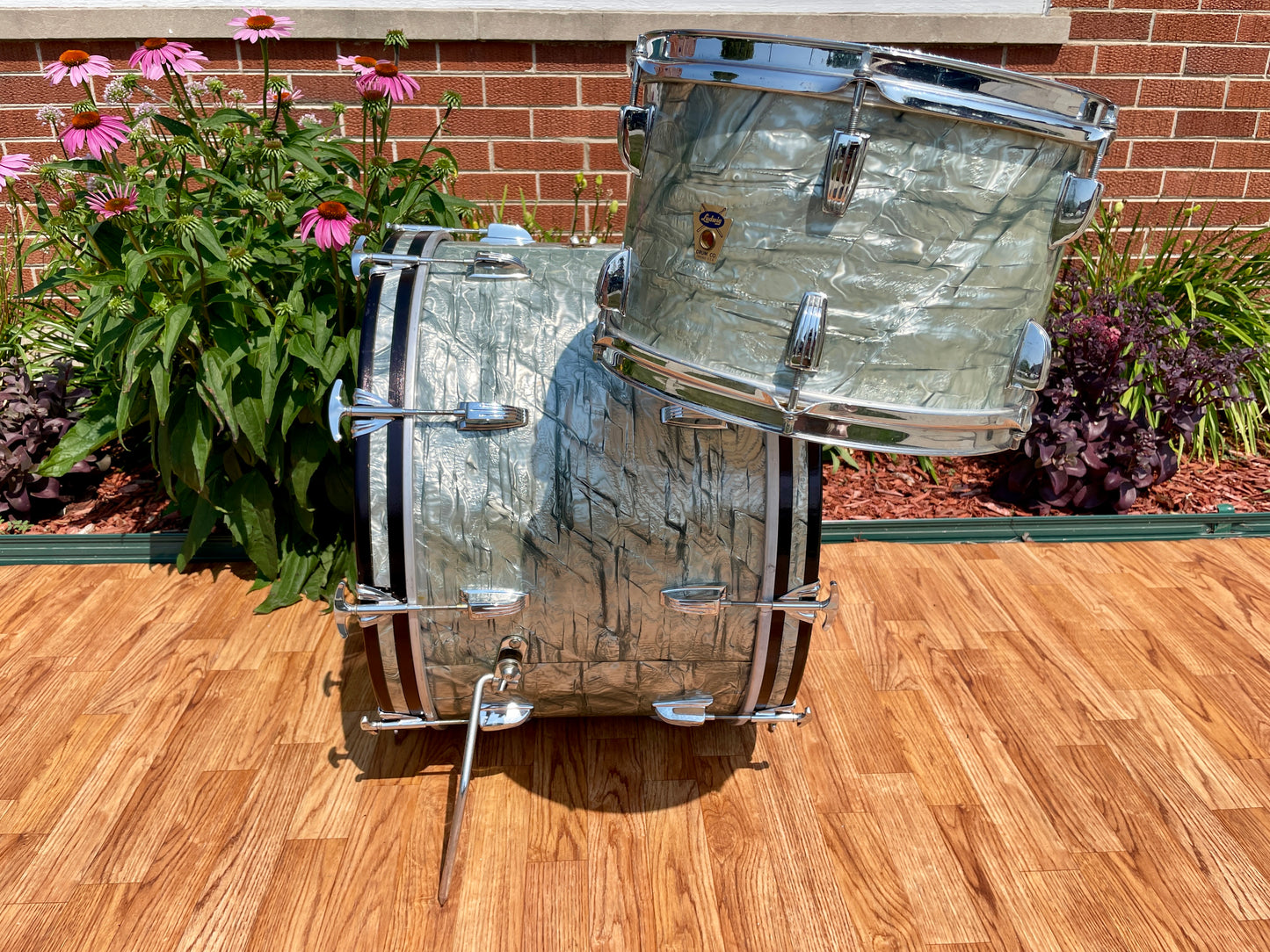 1960 Ludwig 2pc Drum Set Sky Blue Pearl Trans Badge 22/12