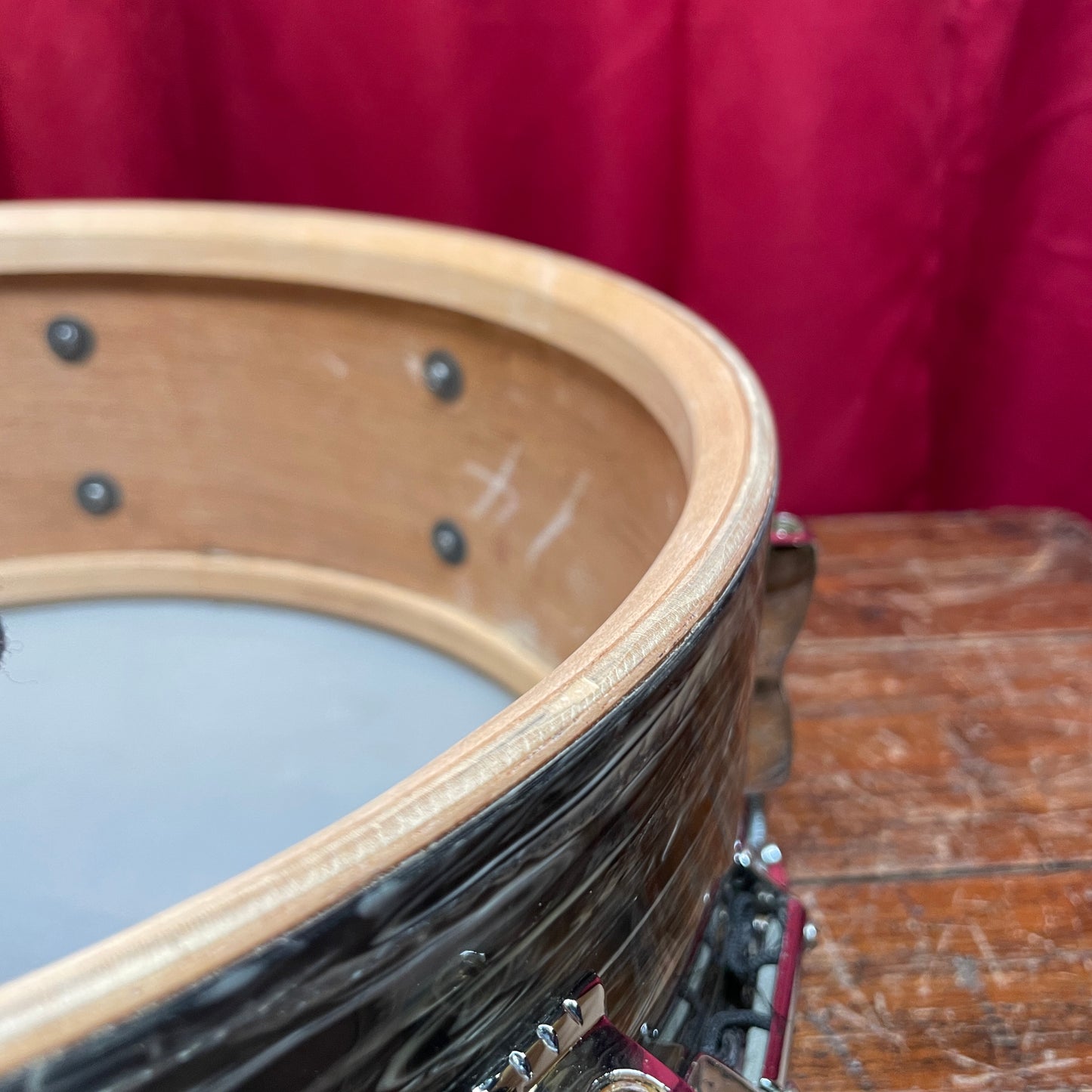 1958 Ludwig 5.5x14 No. 900P Trans Badge Super Classic Snare Drum Oyster Black Pearl COB