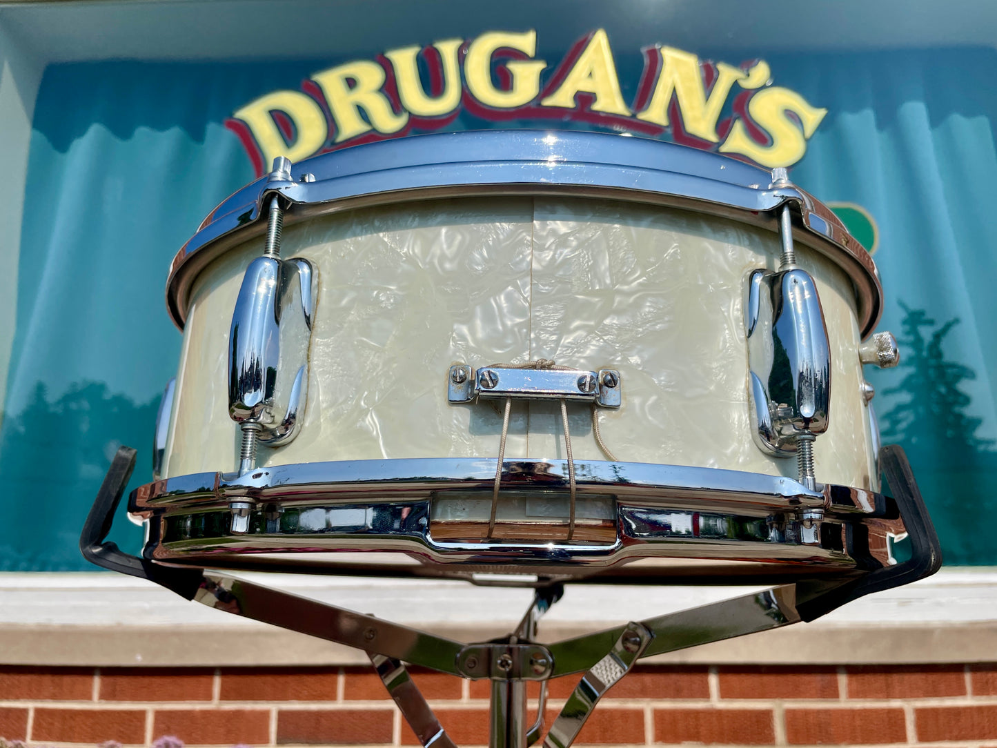 1964 Slingerland 5.5x14 Deluxe Student Model No. 161 Snare Drum White Marine Pearl