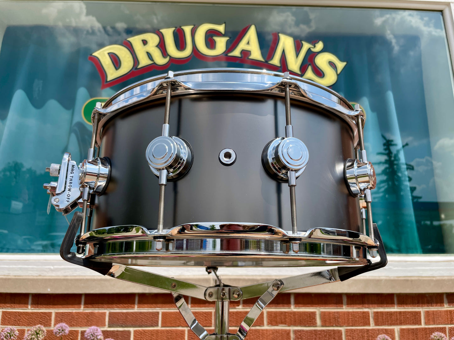 DW Collector's Series 6.5x14 Satin Black Over Brass Snare Drum w/ Box DRVD6514SVCBK