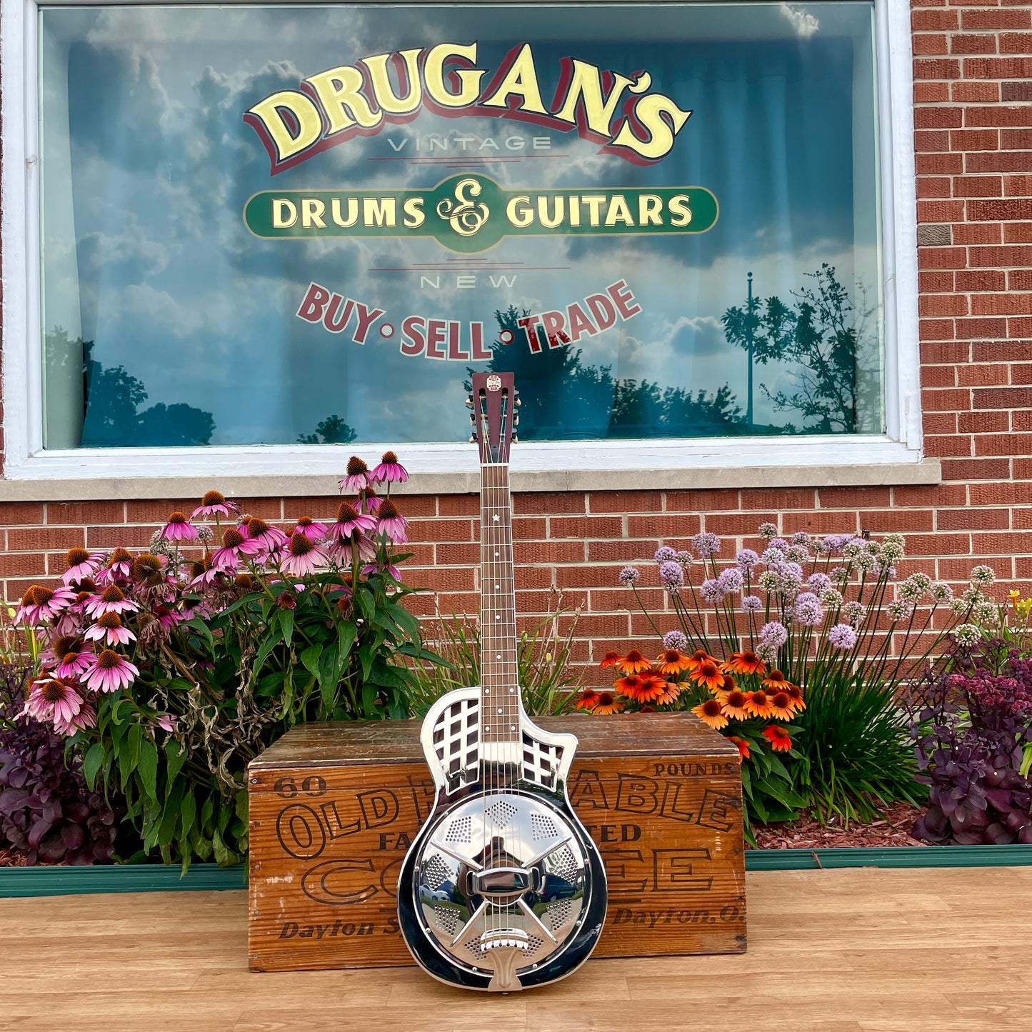 Republic Highway 61 Standard Resonator Guitar Polished Nickel 7100