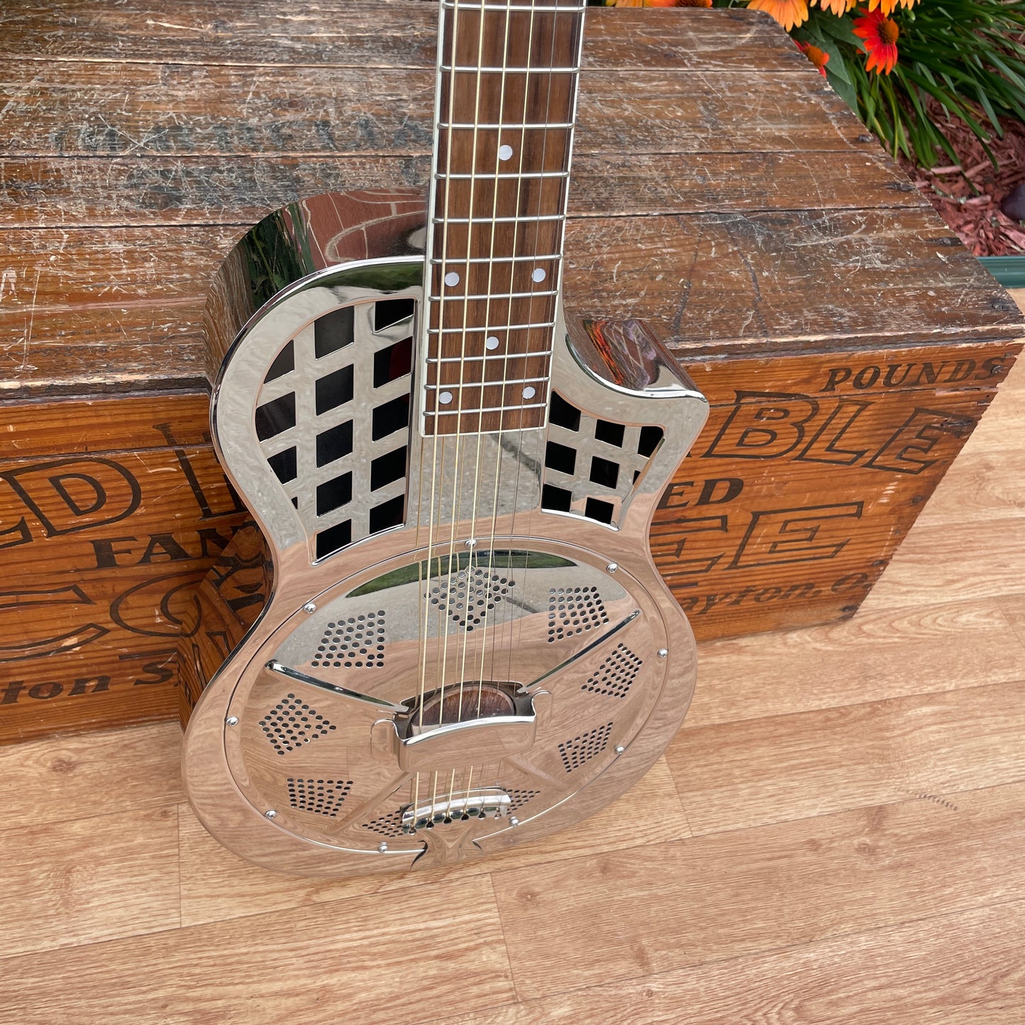 Republic Highway 61 Standard Resonator Guitar Polished Nickel 7100