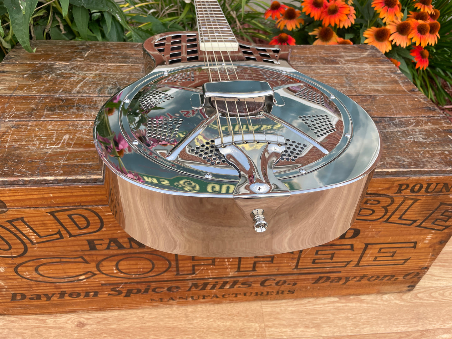 Republic Highway 61 Standard Resonator Guitar Polished Nickel 7100