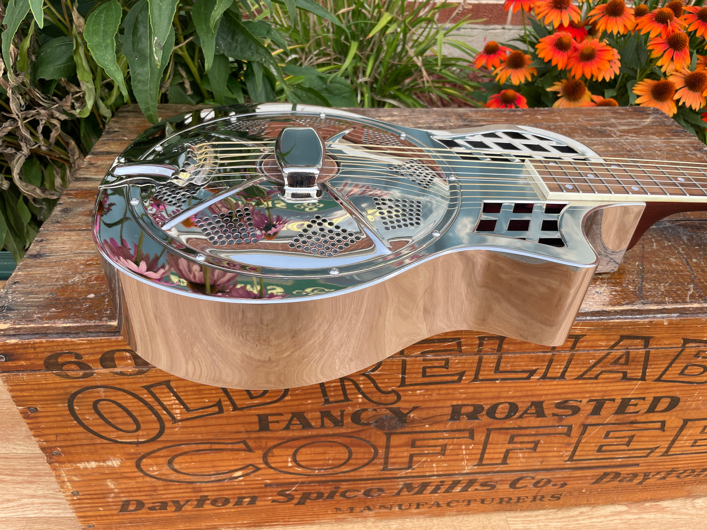 Republic Highway 61 Standard Resonator Guitar Polished Nickel 7100