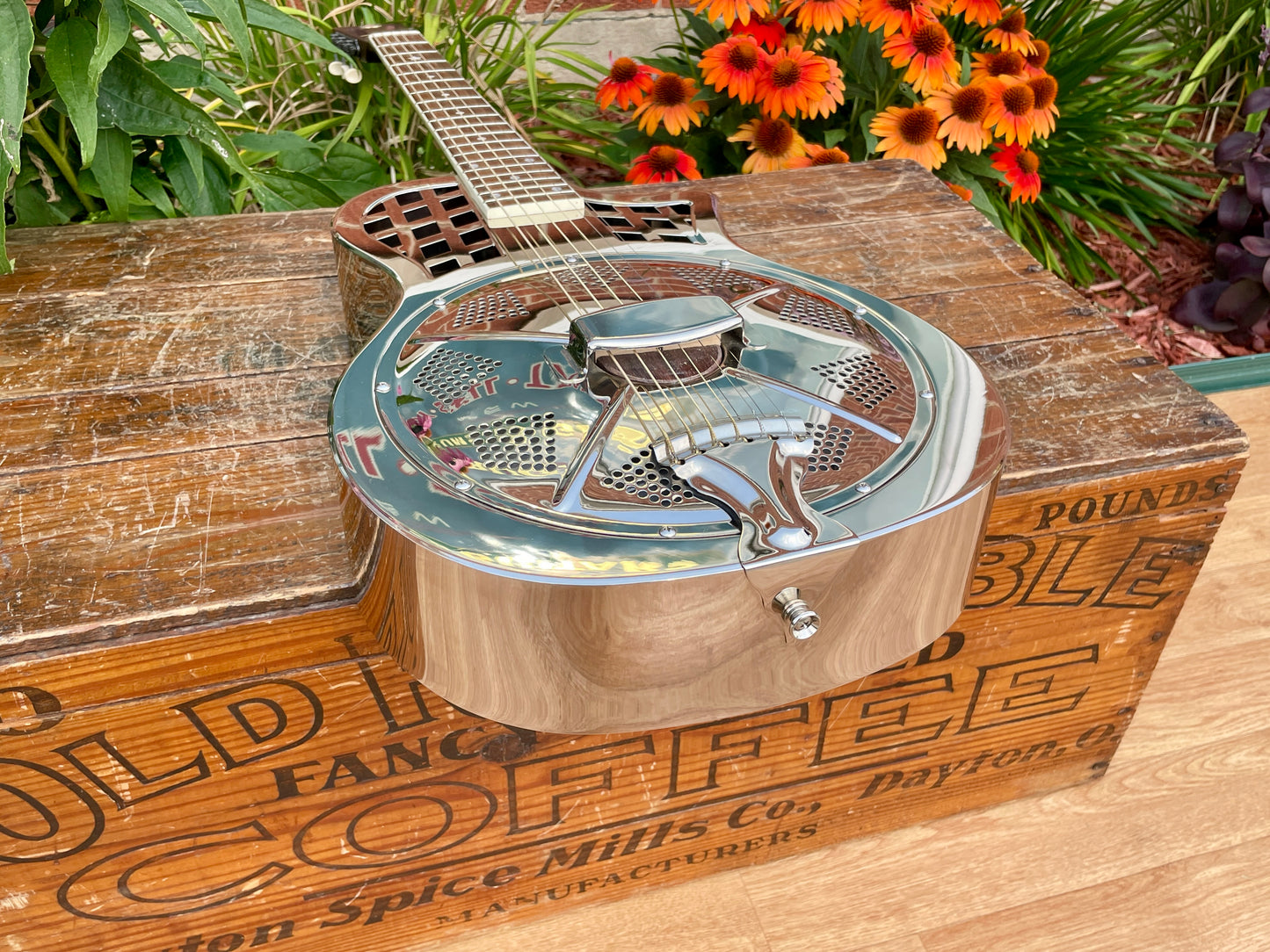 Republic Highway 61 Standard Resonator Guitar Polished Nickel 7100