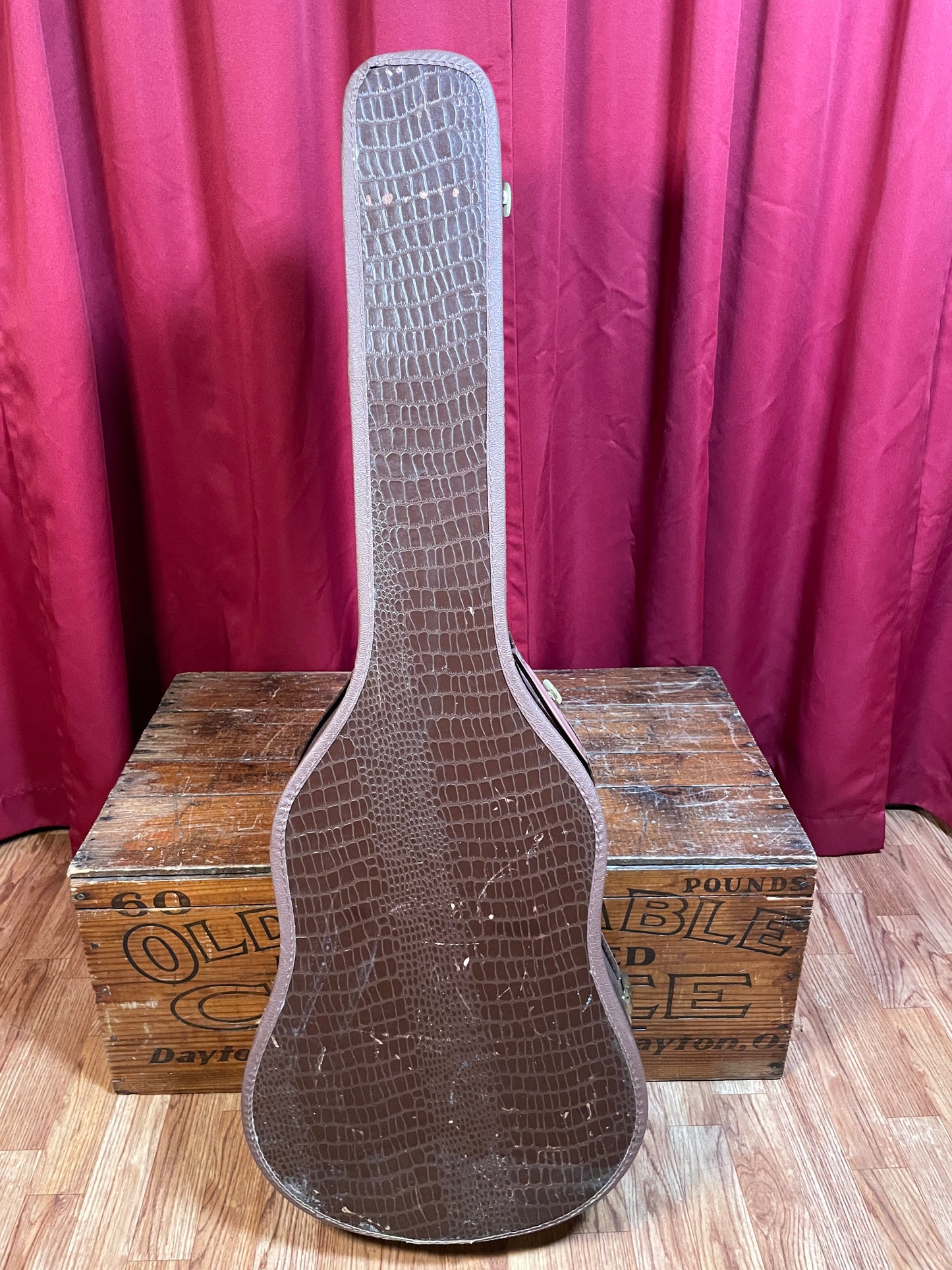 1950s-1960s Gibson LG1/LG2/LG0 Brown Alligator Acoustic Guitar Case