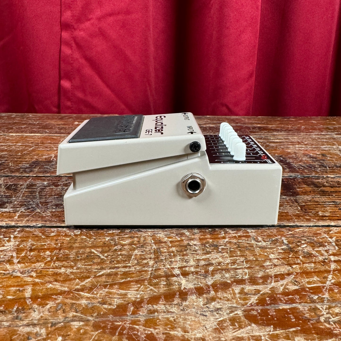 Boss GE-7 Equalizer 7 Band Graphic EQ Pedal *Video Demo*