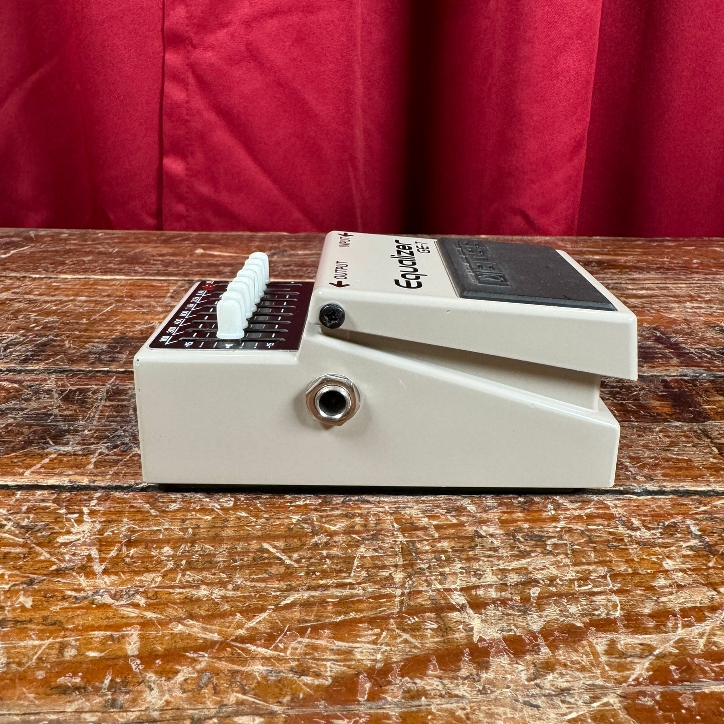 Boss GE-7 Equalizer 7 Band Graphic EQ Pedal *Video Demo*
