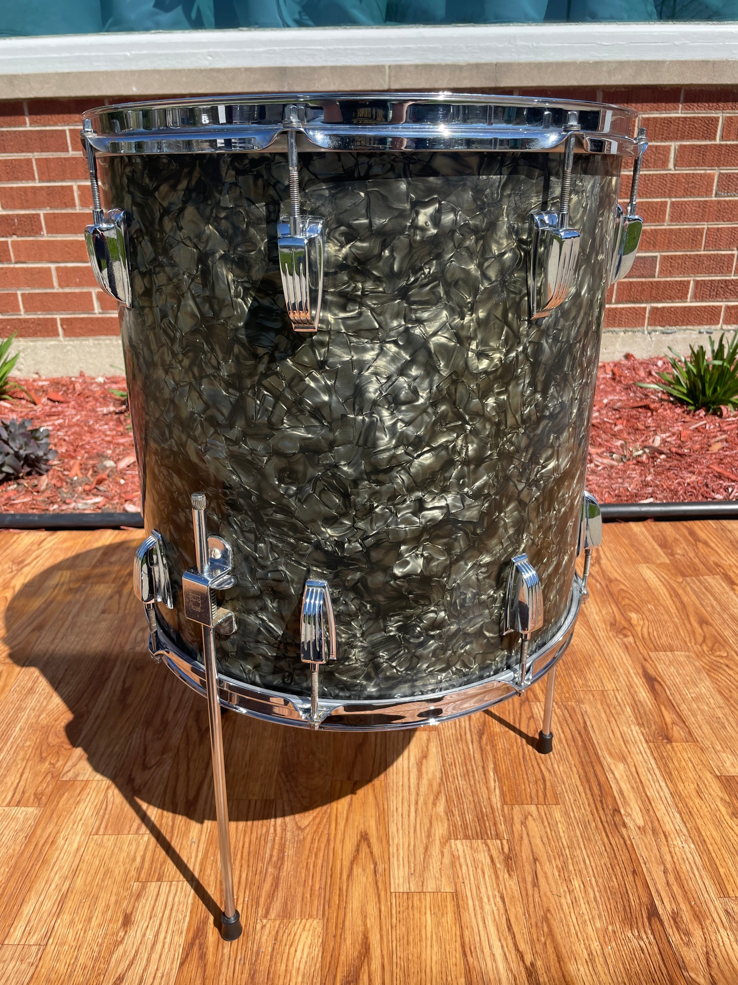 1948-1952 WFL 16x16 Floor Tom Single Black Diamond Pearl Ludwig