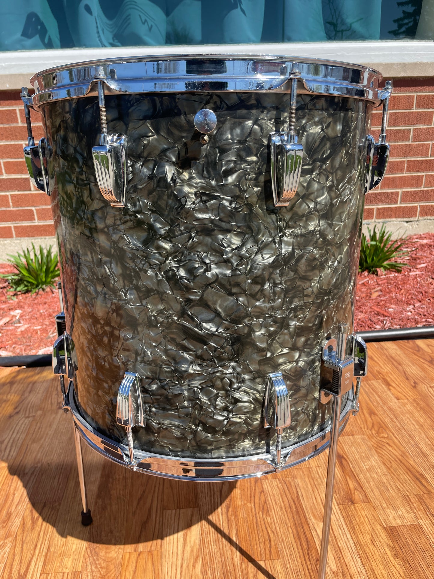 1948-1952 WFL 16x16 Floor Tom Single Black Diamond Pearl Ludwig