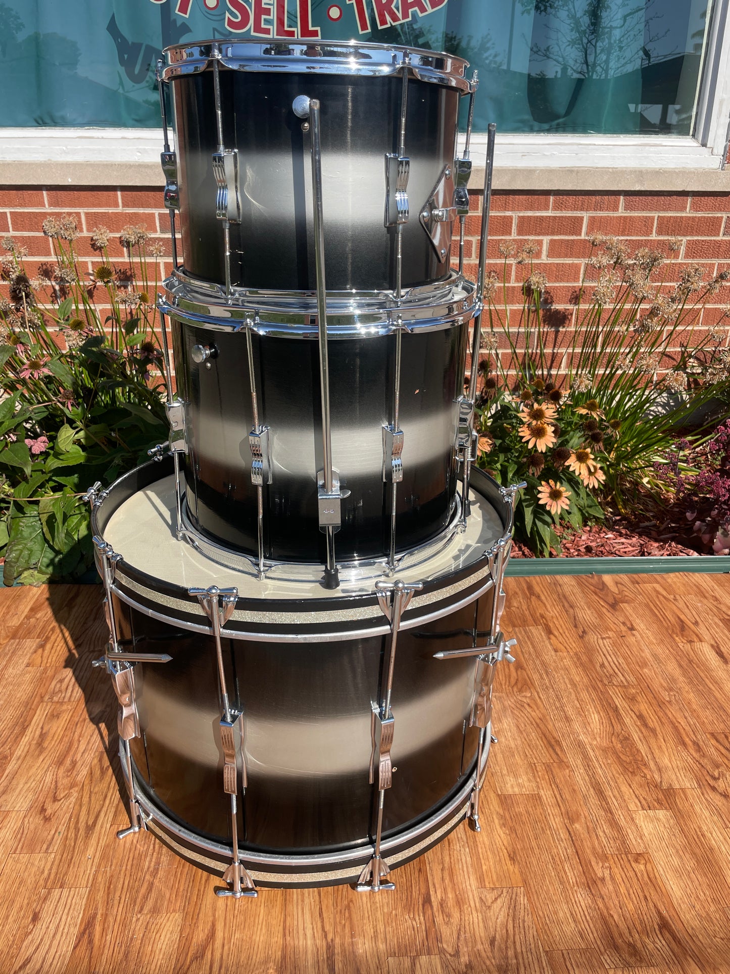 1961 Ludwig 3pc Club Date Drum Set Black/Silver Duco 22/13/15