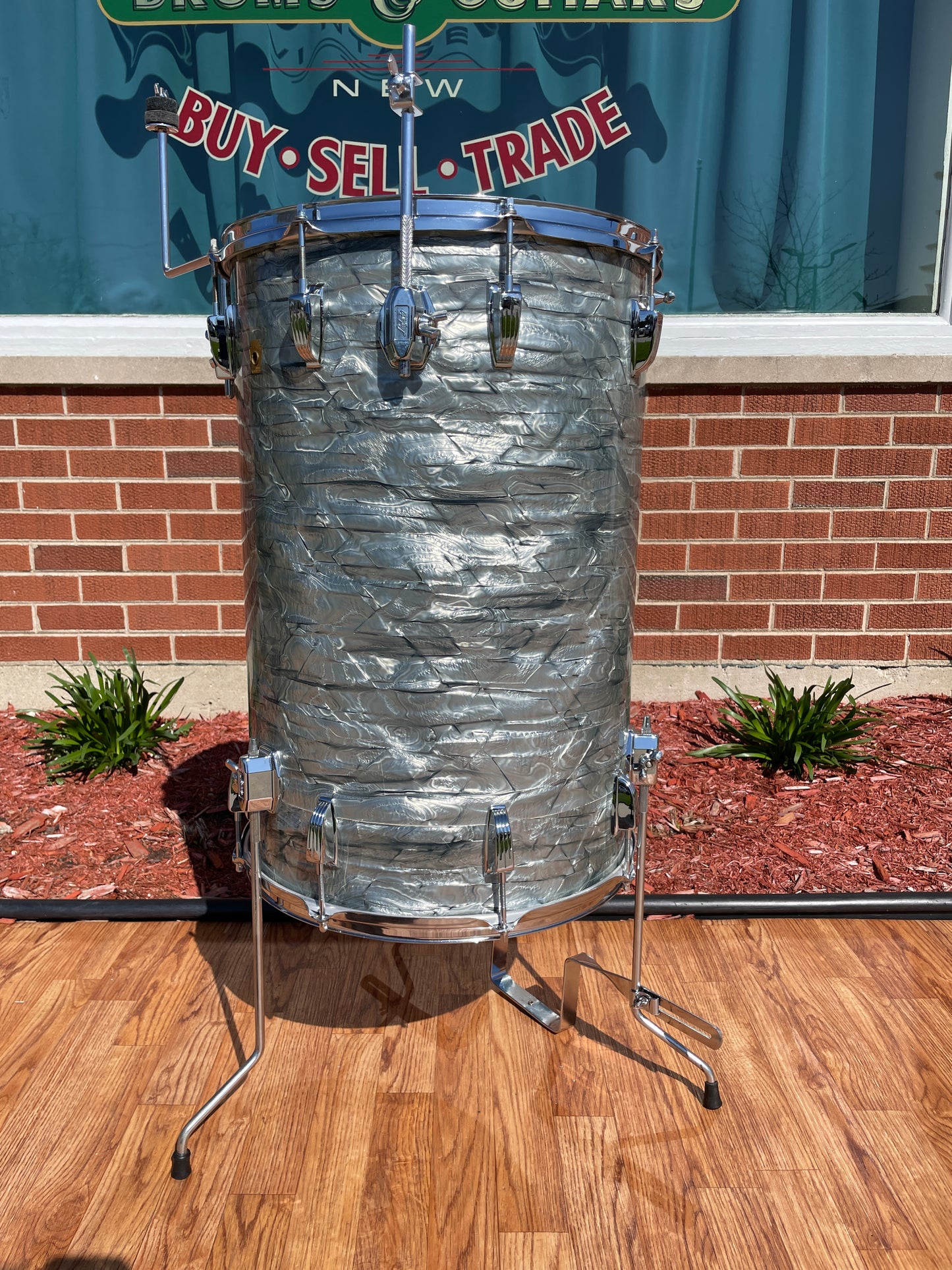 1965 Ludwig 24x16 No. 1109PC Miami Beach Stand-Up Set Sky Blue Pearl Cocktail Drum