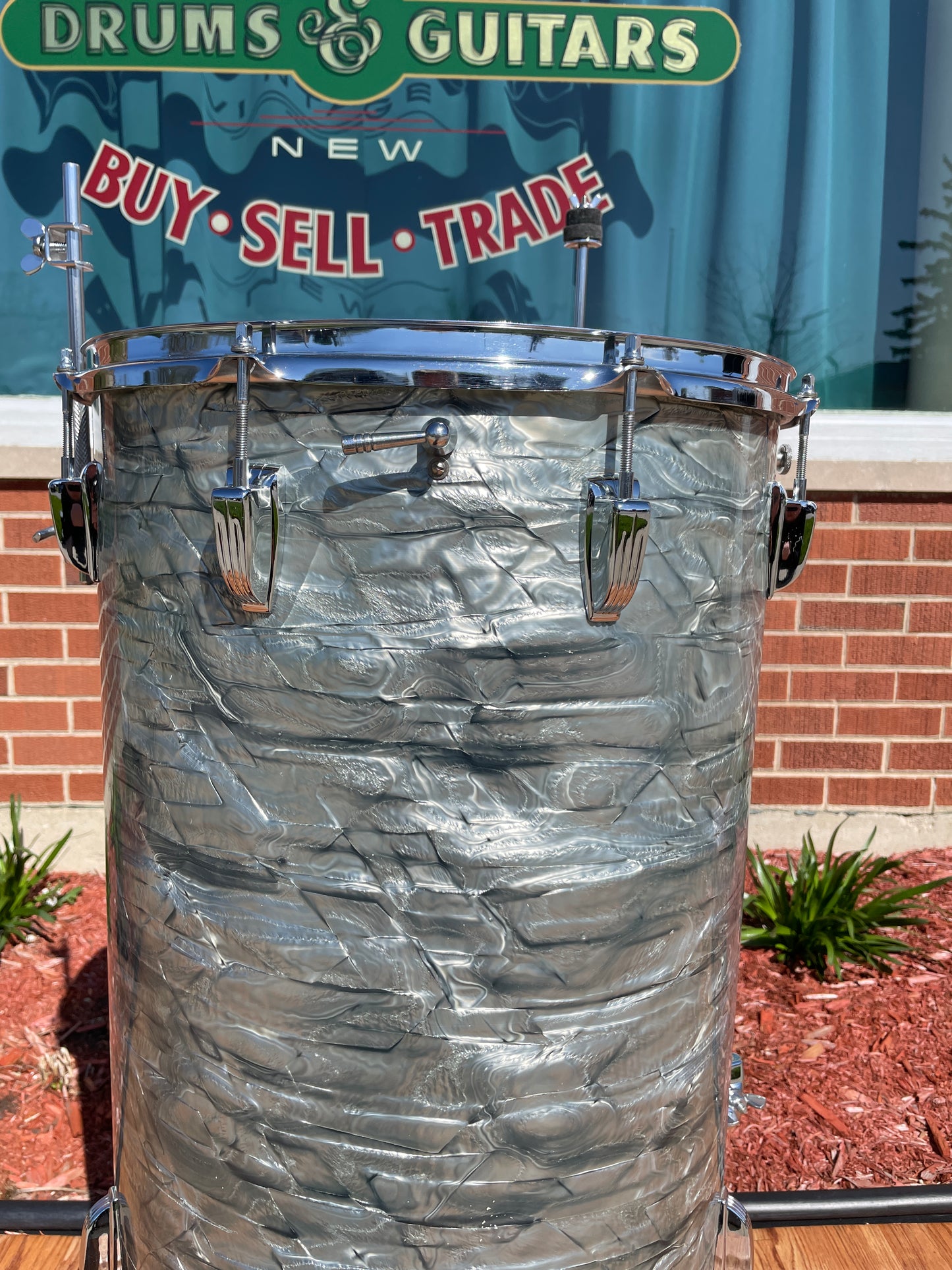 1965 Ludwig 24x16 No. 1109PC Miami Beach Stand-Up Set Sky Blue Pearl Cocktail Drum