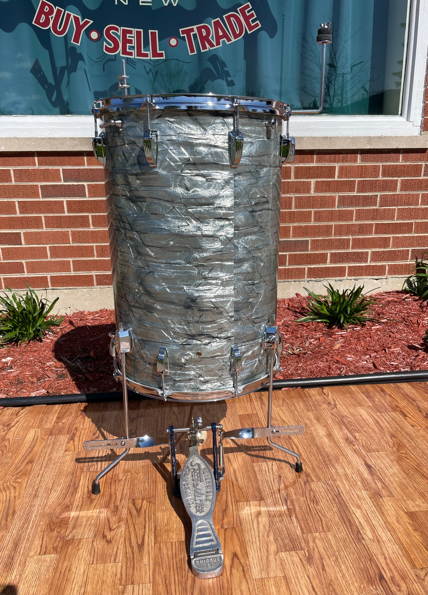 1965 Ludwig 24x16 No. 1109PC Miami Beach Stand-Up Set Sky Blue Pearl Cocktail Drum