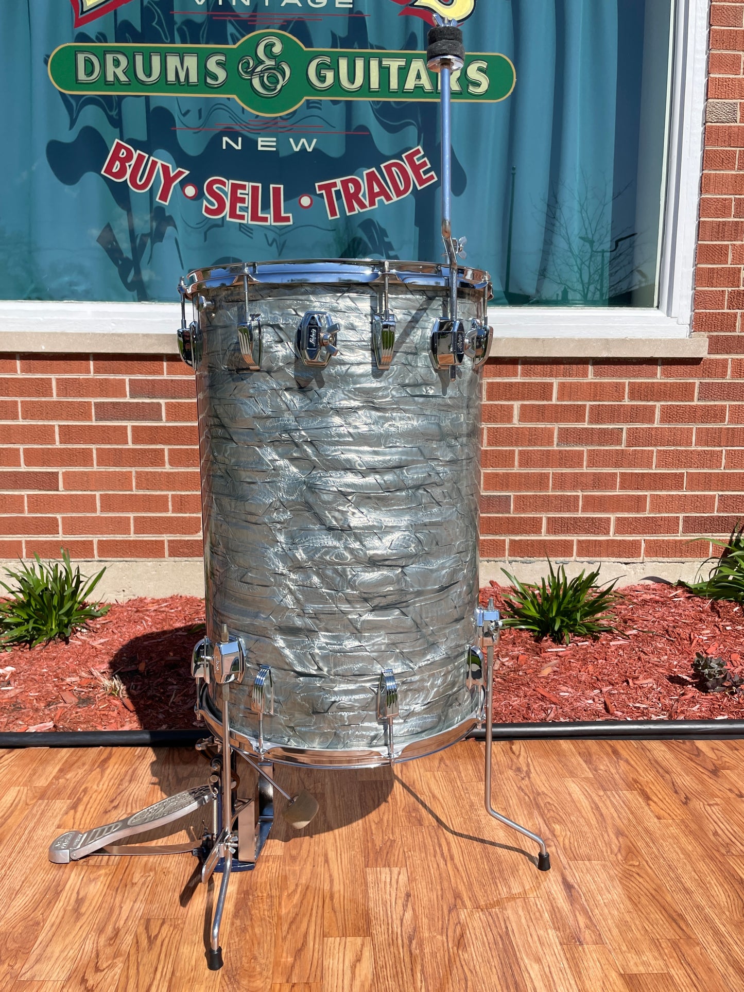 1965 Ludwig 24x16 No. 1109PC Miami Beach Stand-Up Set Sky Blue Pearl Cocktail Drum