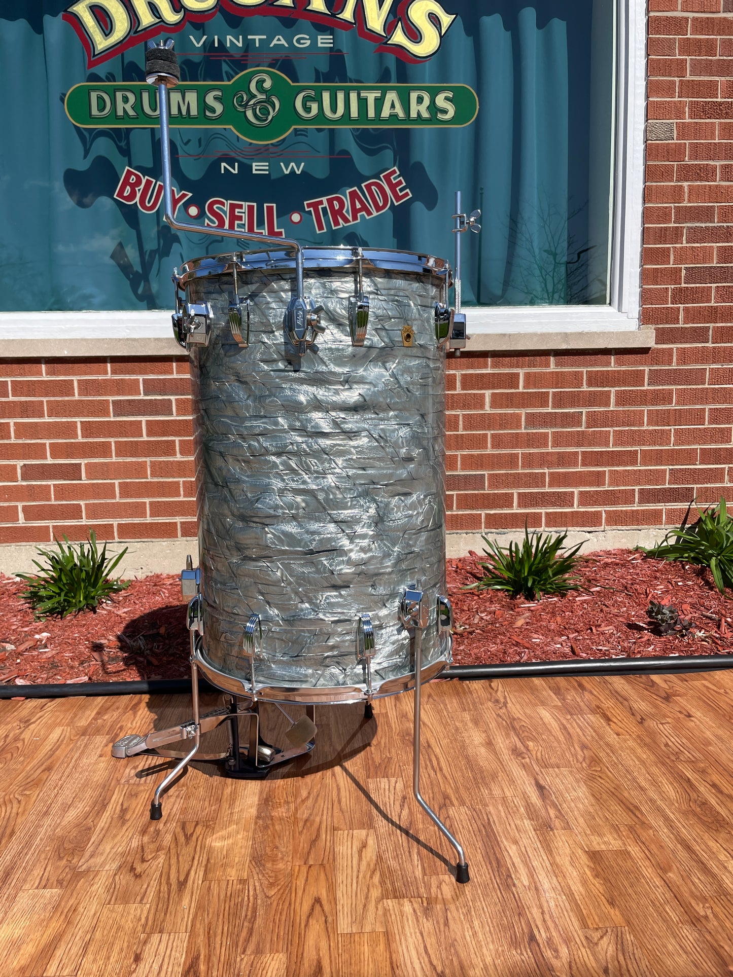 1965 Ludwig 24x16 No. 1109PC Miami Beach Stand-Up Set Sky Blue Pearl Cocktail Drum