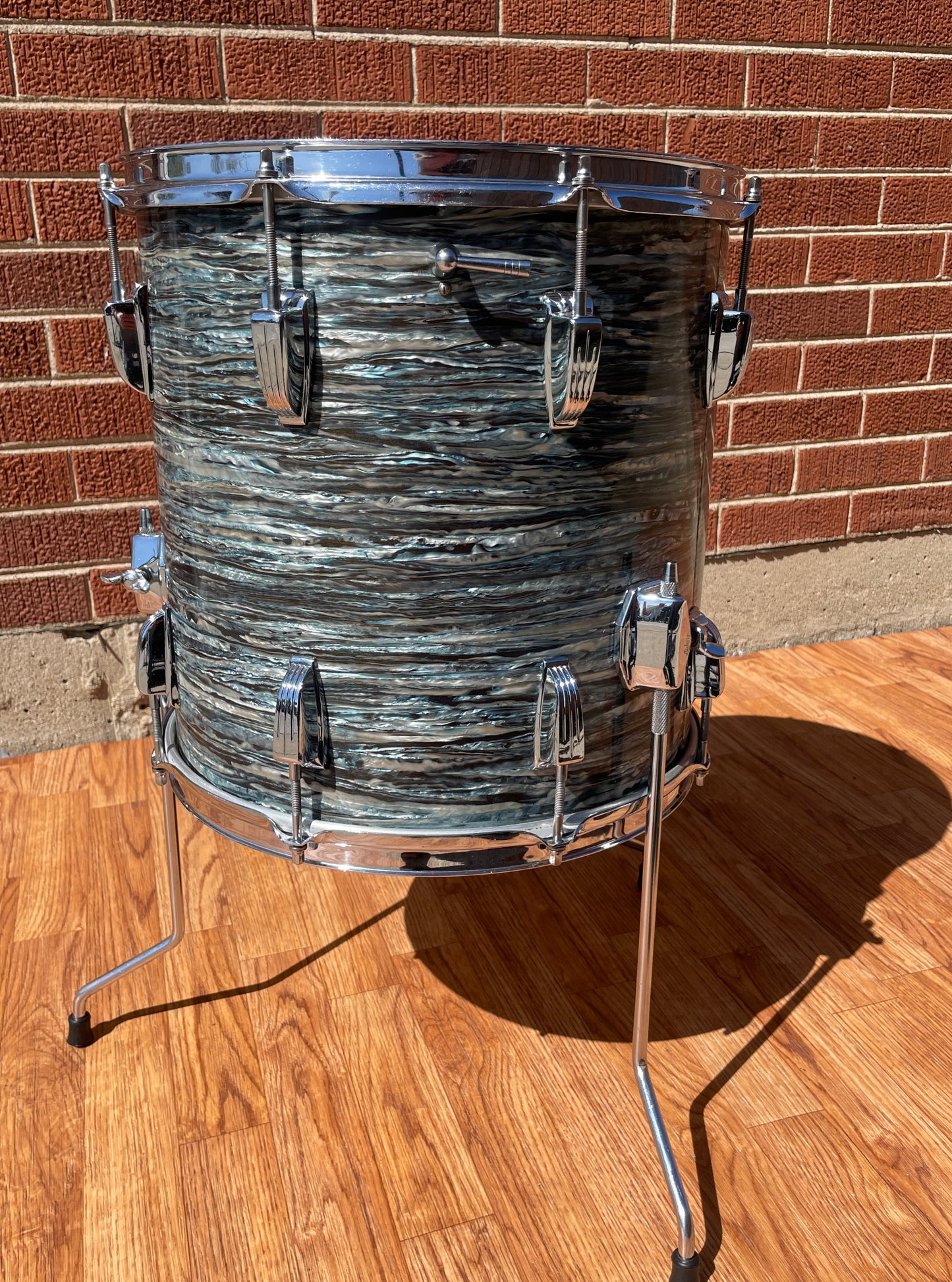 Early 1960s Ludwig 14x14 Floor Tom Drum Oyster Blue Pearl Pre-Serial