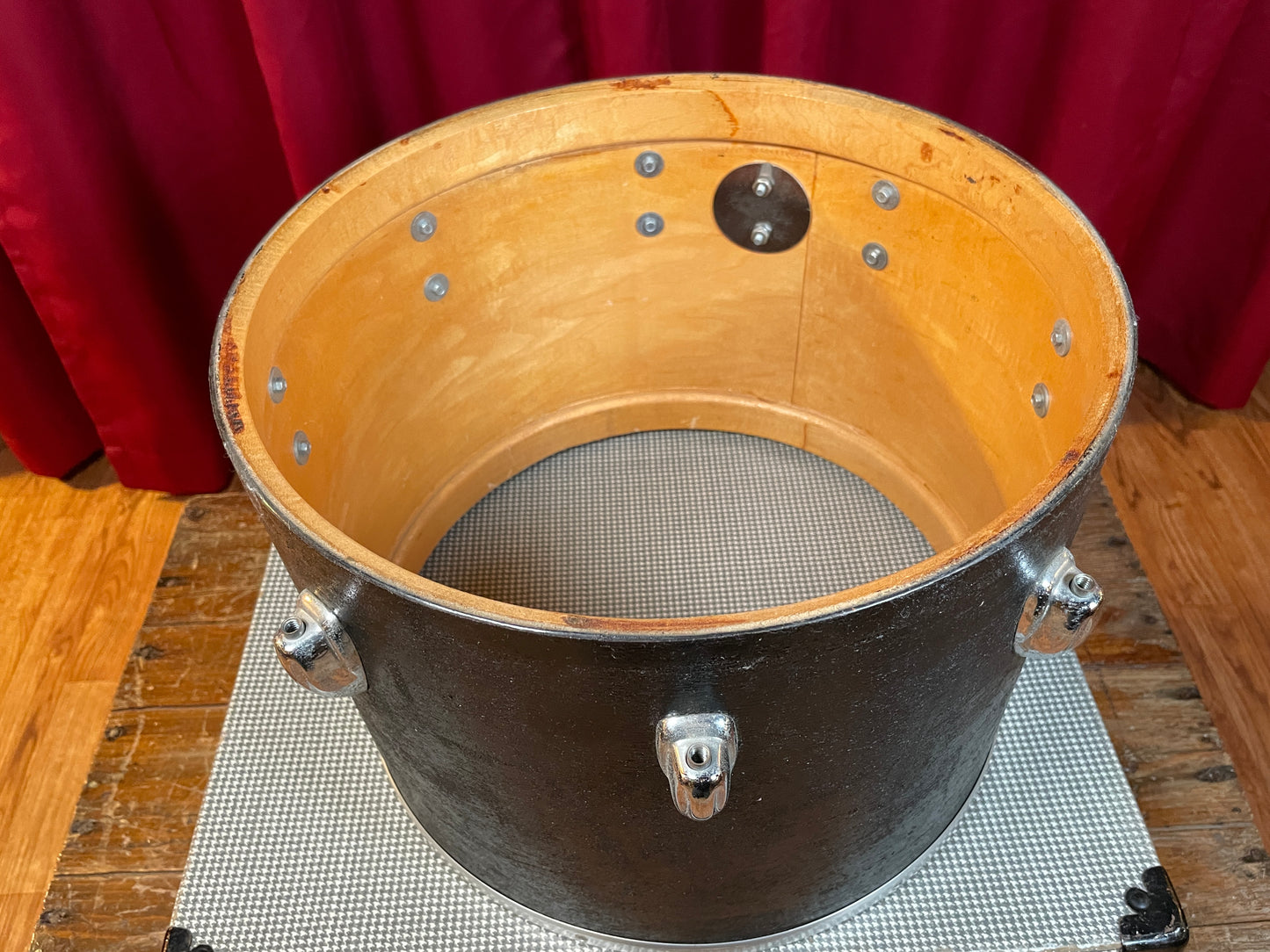 1970s Slingerland 10x14 Concert Tom Drum Shell Black